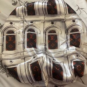 Fashion satin bonnet head covering for women and men - new condition